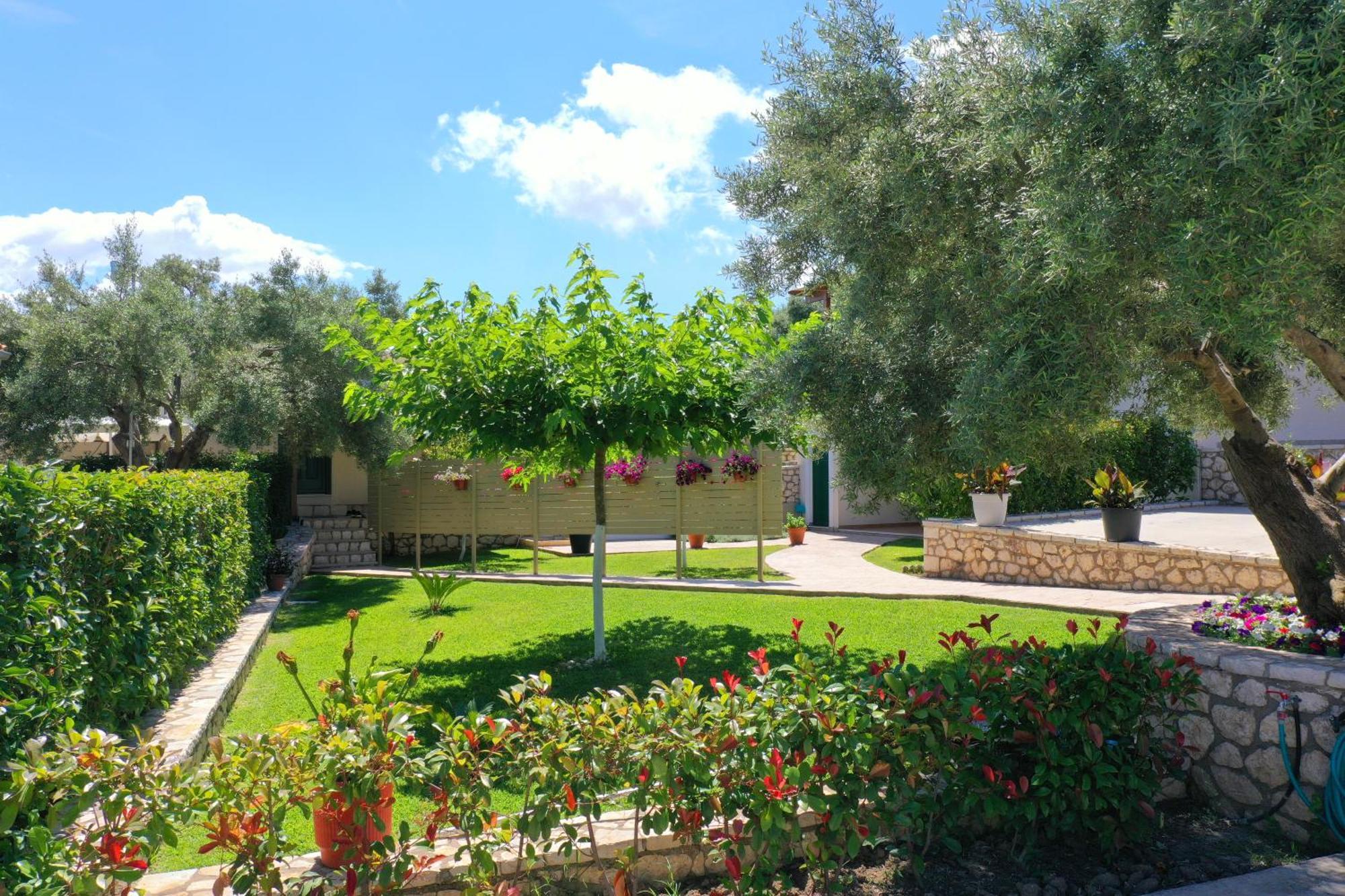 Lefkogea Villas & Apartments Tsoukaladhes Luaran gambar