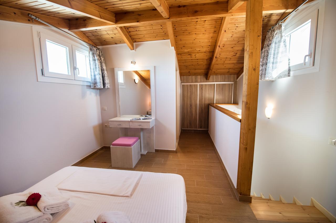 Lefkogea Villas & Apartments Tsoukaladhes Luaran gambar